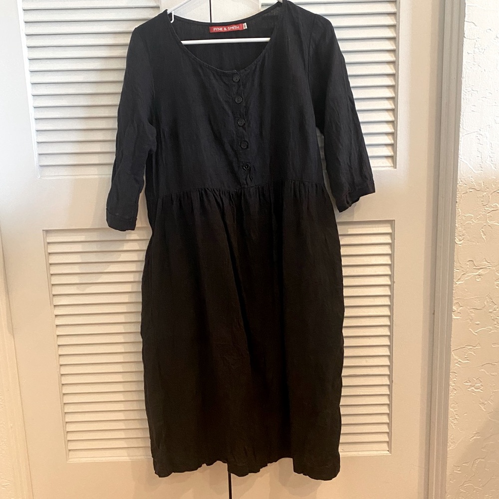 Pyle and Smith old #12 in black